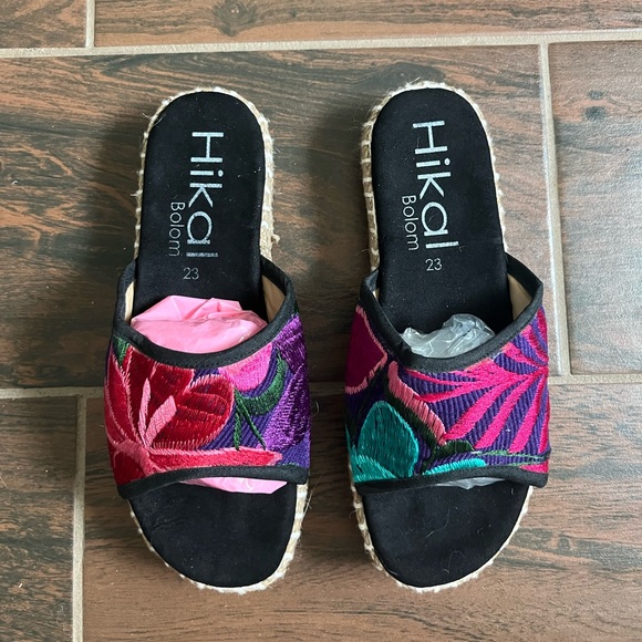 Handmade Artisanal Platforms - Picture 2 of 4